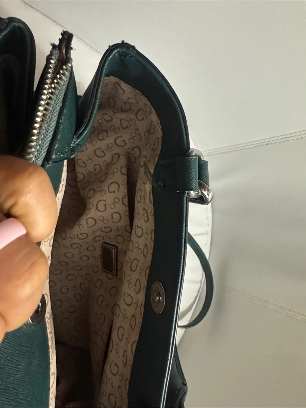 Guess satchel gray